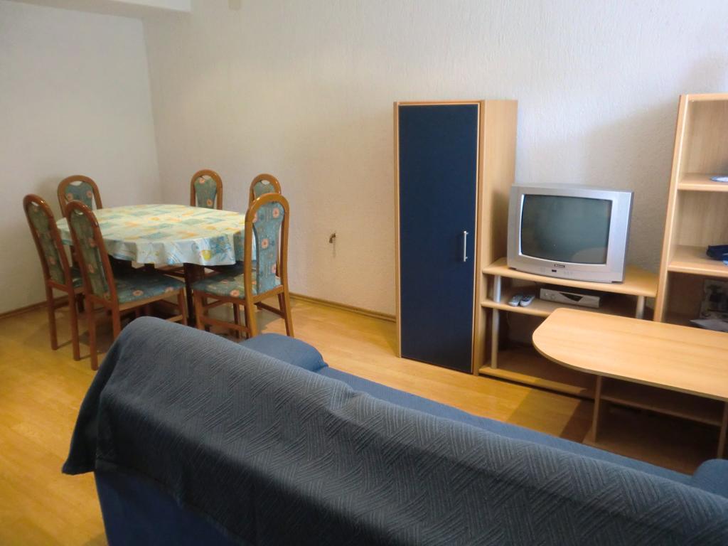Apartments Markas Malinska Bagian luar foto